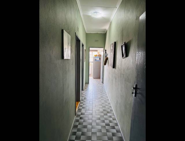 2 BEDROOM HOUSE FOR SALE IN KENILWORTH